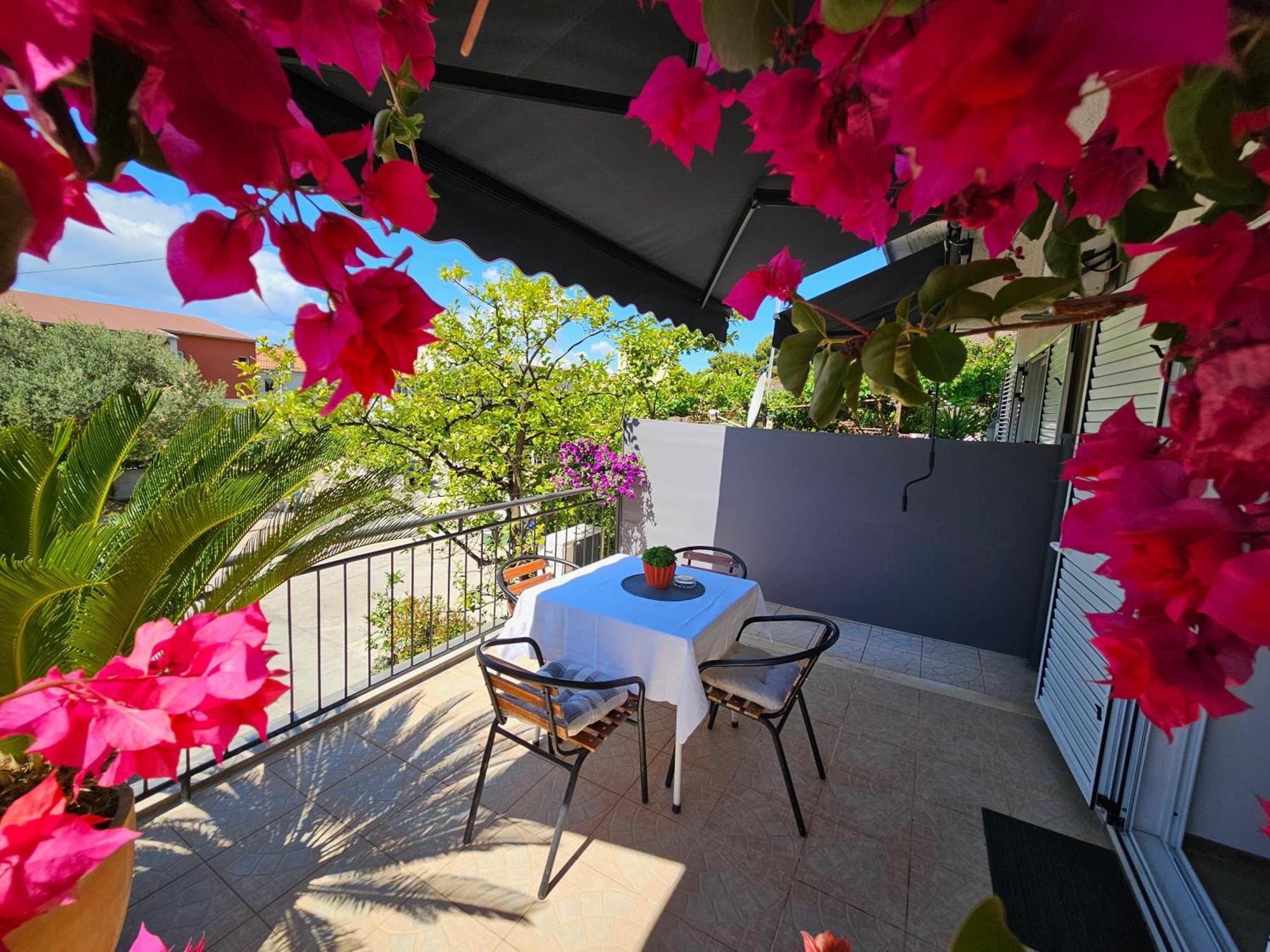 Apartmani Matija Makarska Exterior foto